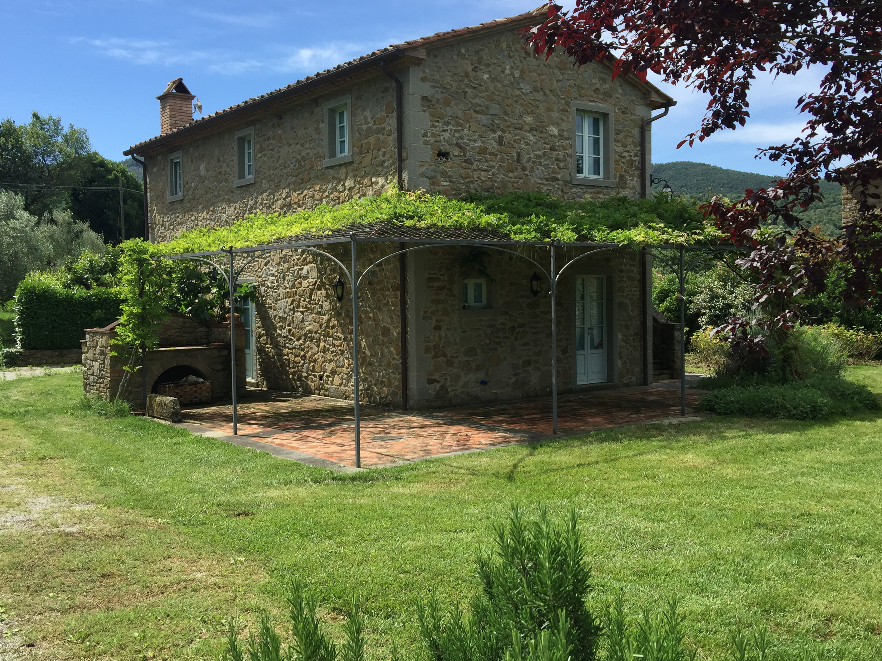 Stone farmhouse with swimming pool