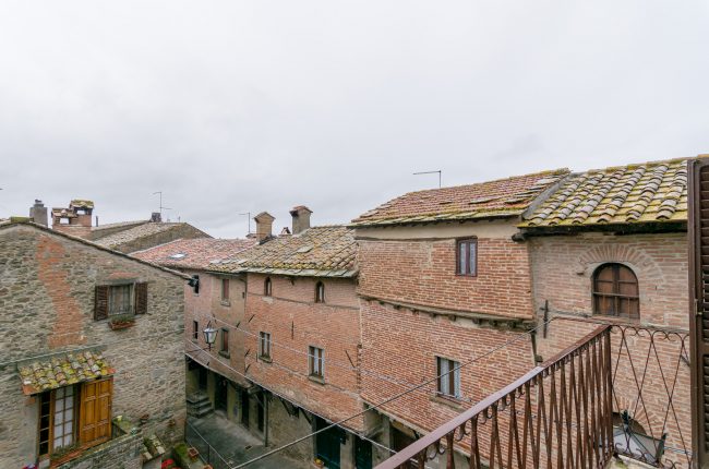 Il balcone sulla via antica