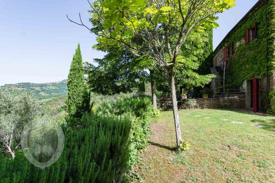 - Stone farmhouse with a panoramic view