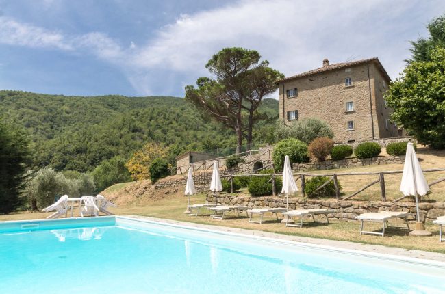 Fantastic hamlet in the Cortona hills