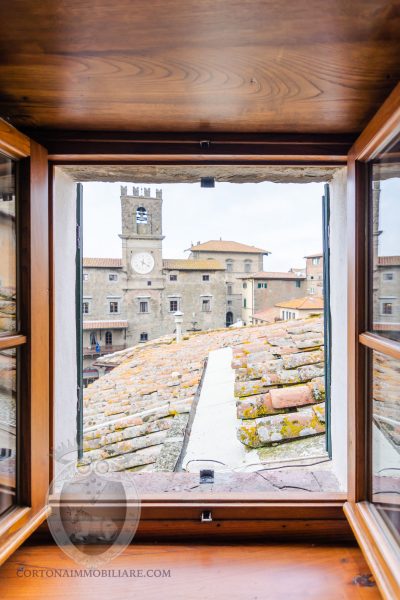 Attic renovated in Cortona