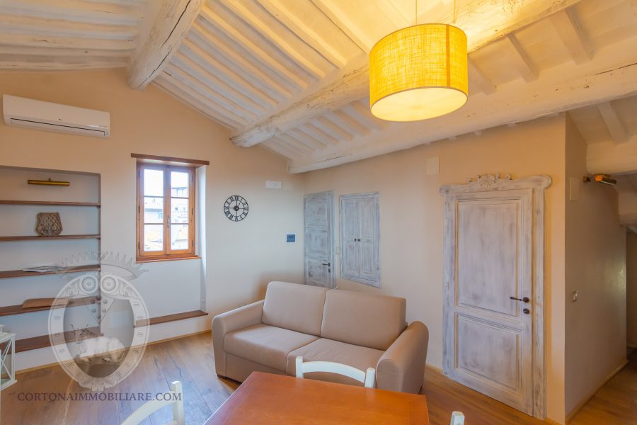 Attic renovated in Cortona