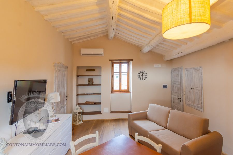 Attic renovated in Cortona