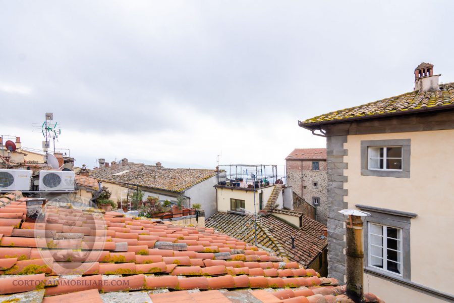 Attic renovated in Cortona