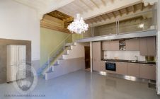 Renovated attic apartment in Cortona