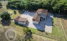 Farmhouse with swimming pool in Valdichiana