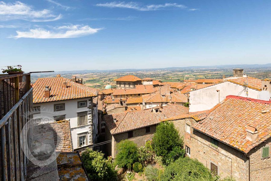 appartamenApartment with 2 panoramic terracesto con 2 terrazze panoramiche