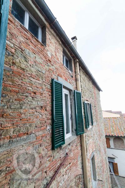 Apartment with frescoes in Cortona