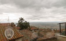 Apartment with frescoes in Cortona