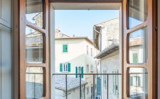Bright apartment in the historic center of Cortona