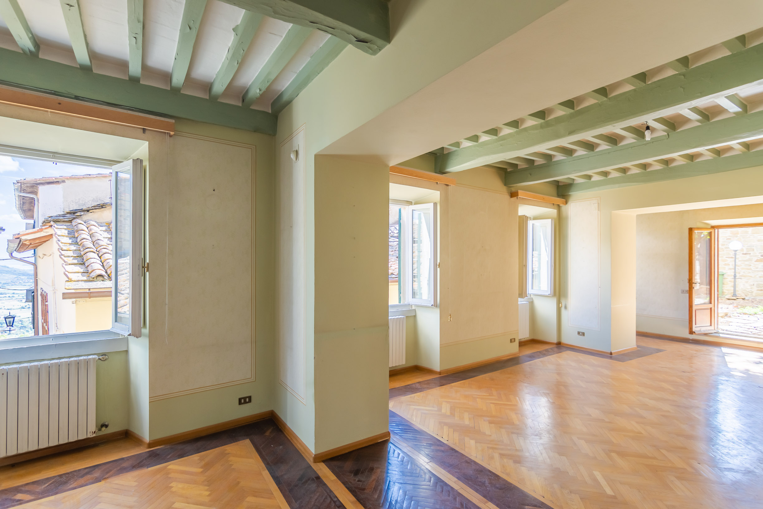 Independent villa in the historic center with lift