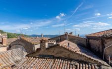 Independent villa in the historic center with lift