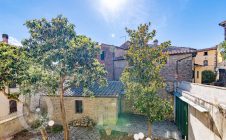 Independent villa in the historic center with lift