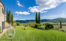 Bellissima casa colonica ristrutturata in in località Pergo