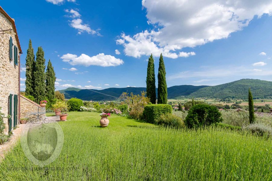 Bellissima casa colonica ristrutturata in in località Pergo