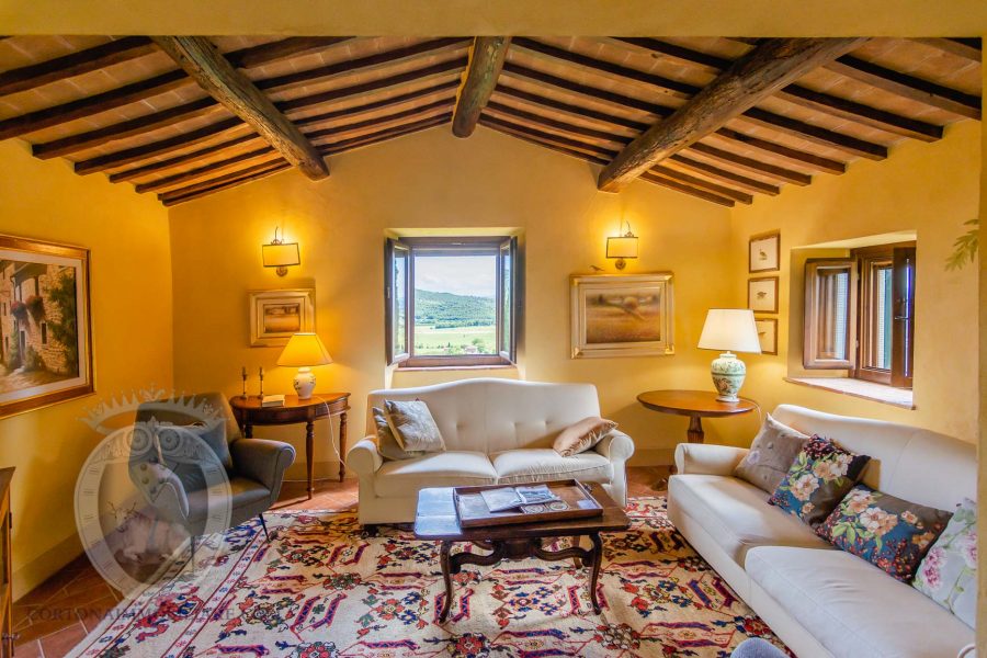 Beautiful restored farmhouse in Pergo an exclusive areas of Cortona