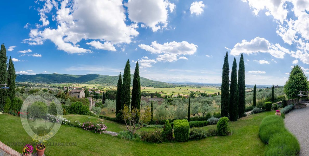 Beautiful restored farmhouse in Pergo an exclusive areas of Cortona