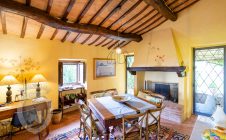 Beautiful restored farmhouse in Pergo an exclusive areas of Cortona