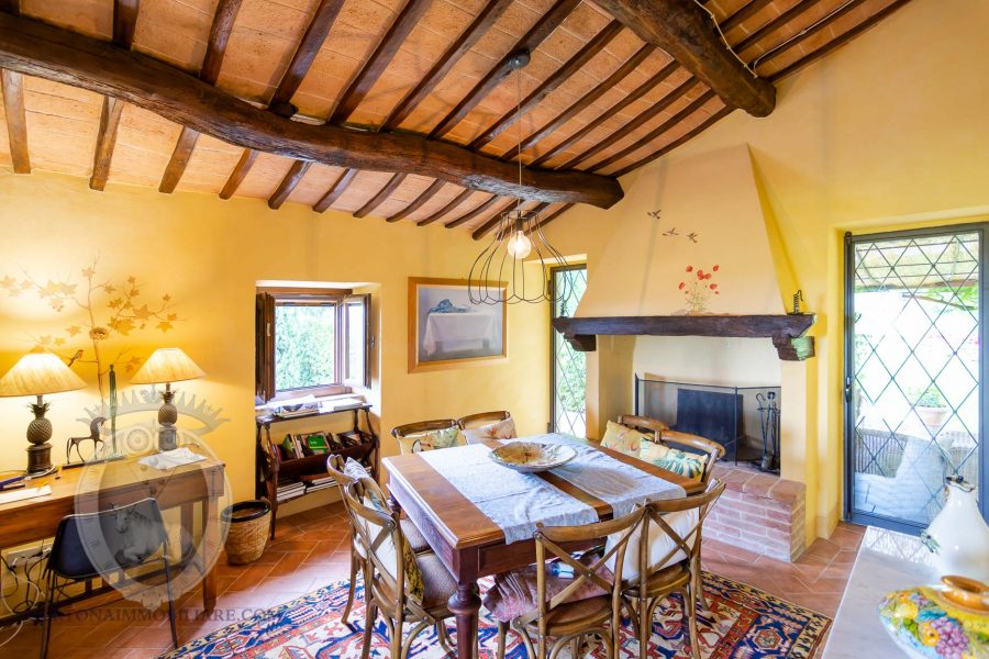 Beautiful restored farmhouse in Pergo an exclusive areas of Cortona