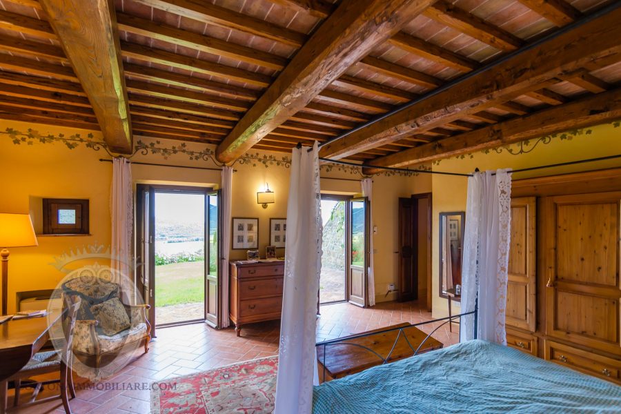 Beautiful restored farmhouse in Pergo an exclusive areas of Cortona