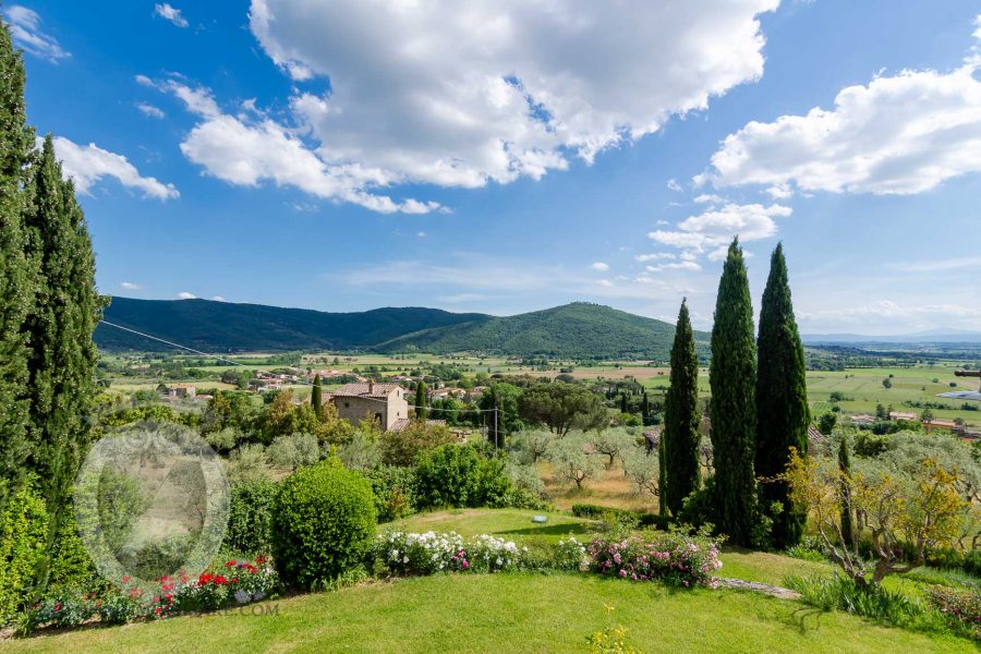 Bellissima casa colonica ristrutturata in in località Pergo