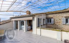 Renovated townhouse with 3 bedrooms internal courtyard and terrace