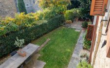 Fantastic townhouse with perfectly restored garden