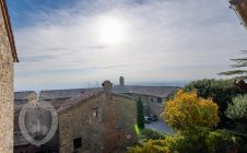 Fantastic townhouse with perfectly restored garden