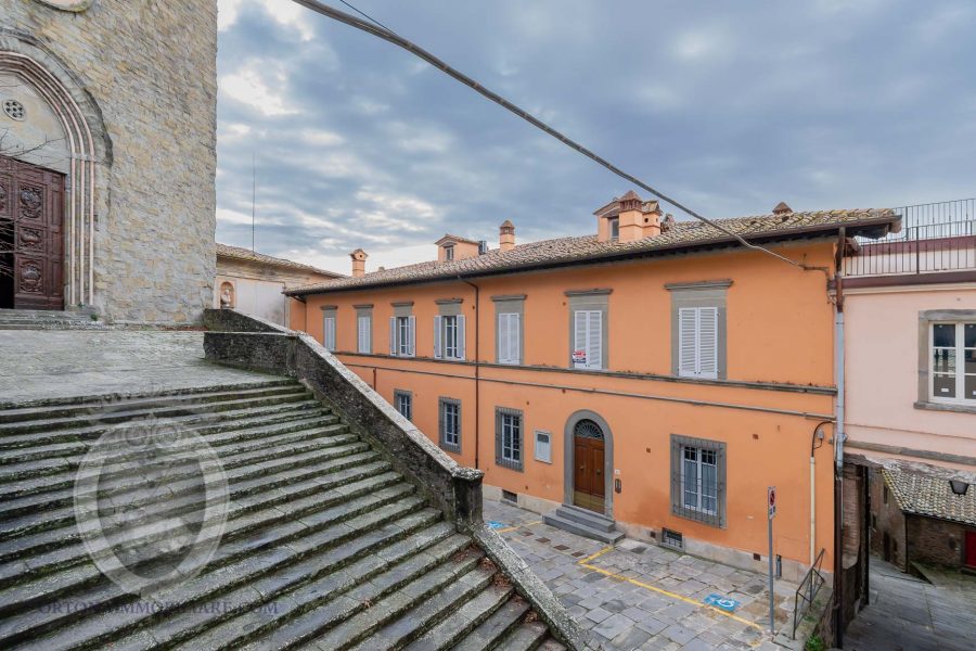 Terratetto da ristrutturare nel centro di Cortona