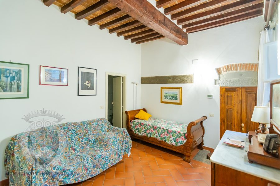 Apartment in historic building in the center of Cortona