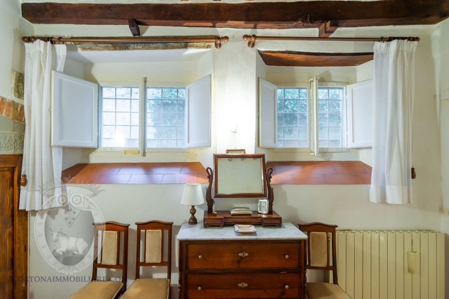 Apartment in historic building in the center of Cortona