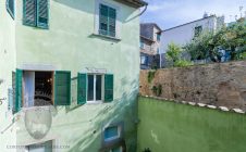 Apartment in historic building in the center of Cortona