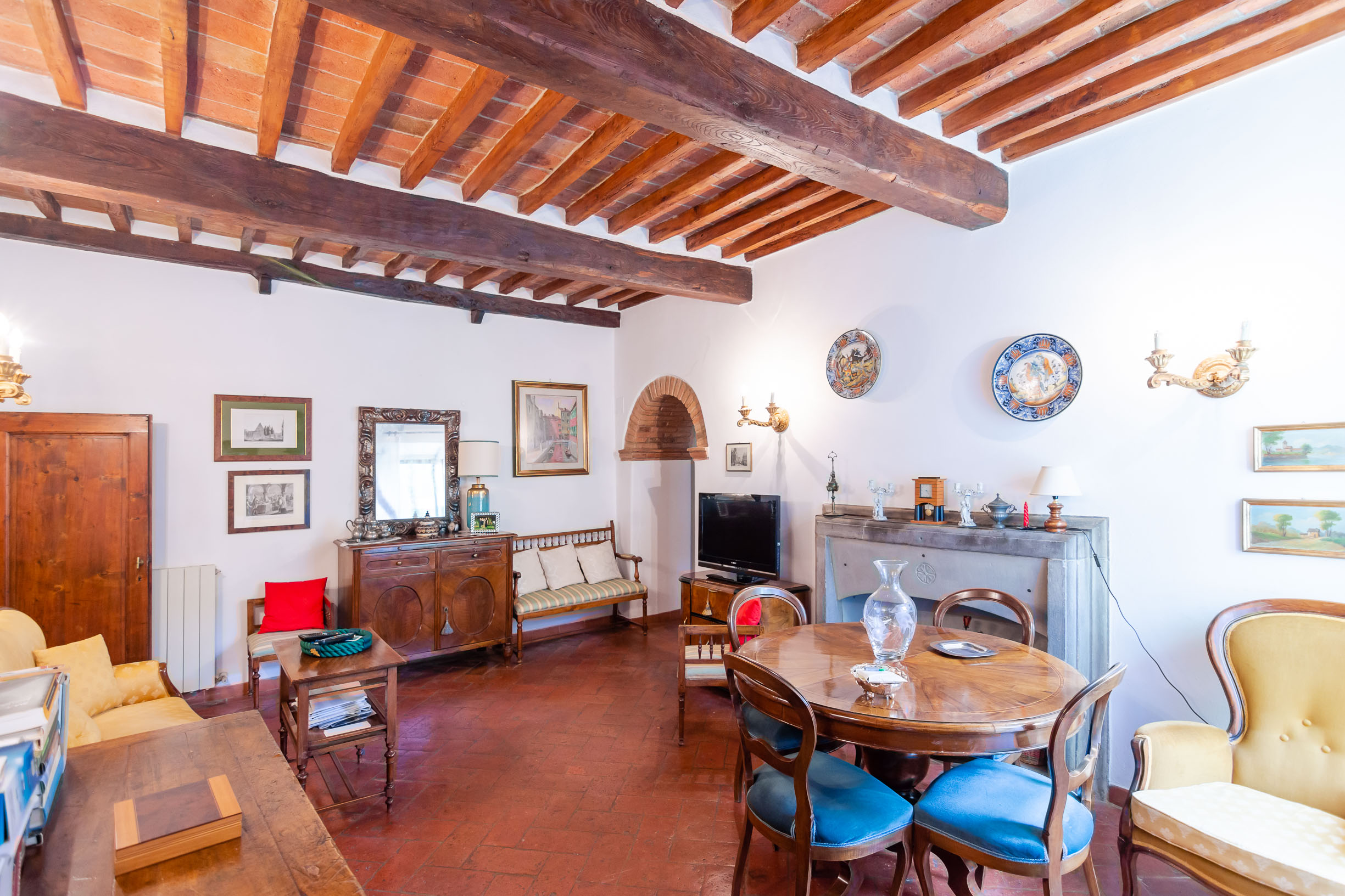 Apartment in historic building in the center of Cortona