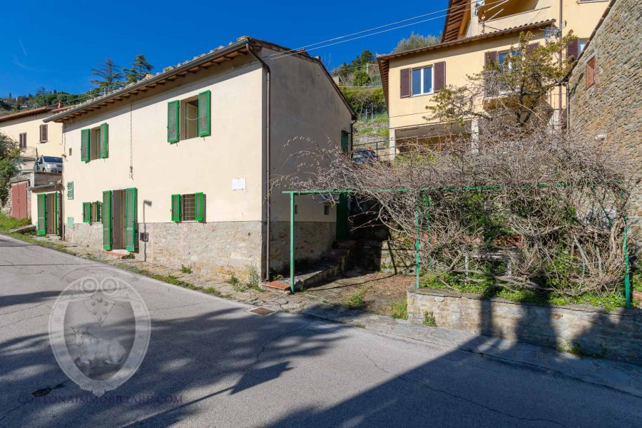 Casa indipendente con vista sul valle e lago Trasimeno