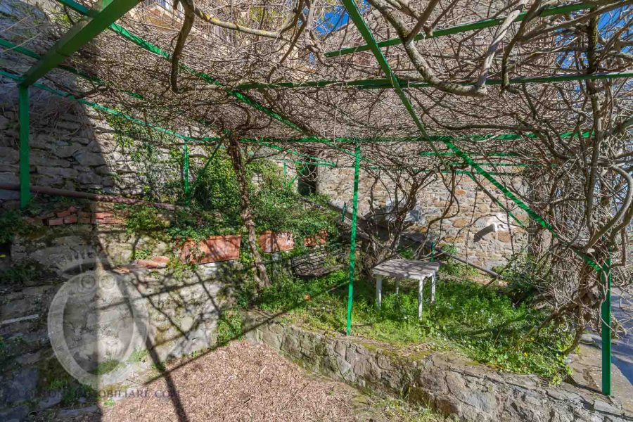 Casa indipendente con vista sul valle e lago Trasimeno