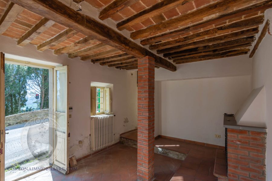 Casa indipendente con vista sul valle e lago Trasimeno