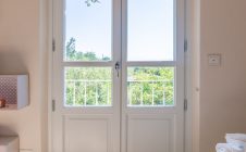 Restored farmhouse with outbuilding in Cortona