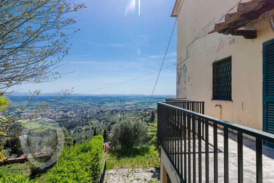 Apartment in a semi-detached house 500m from Piazza Garibaldi