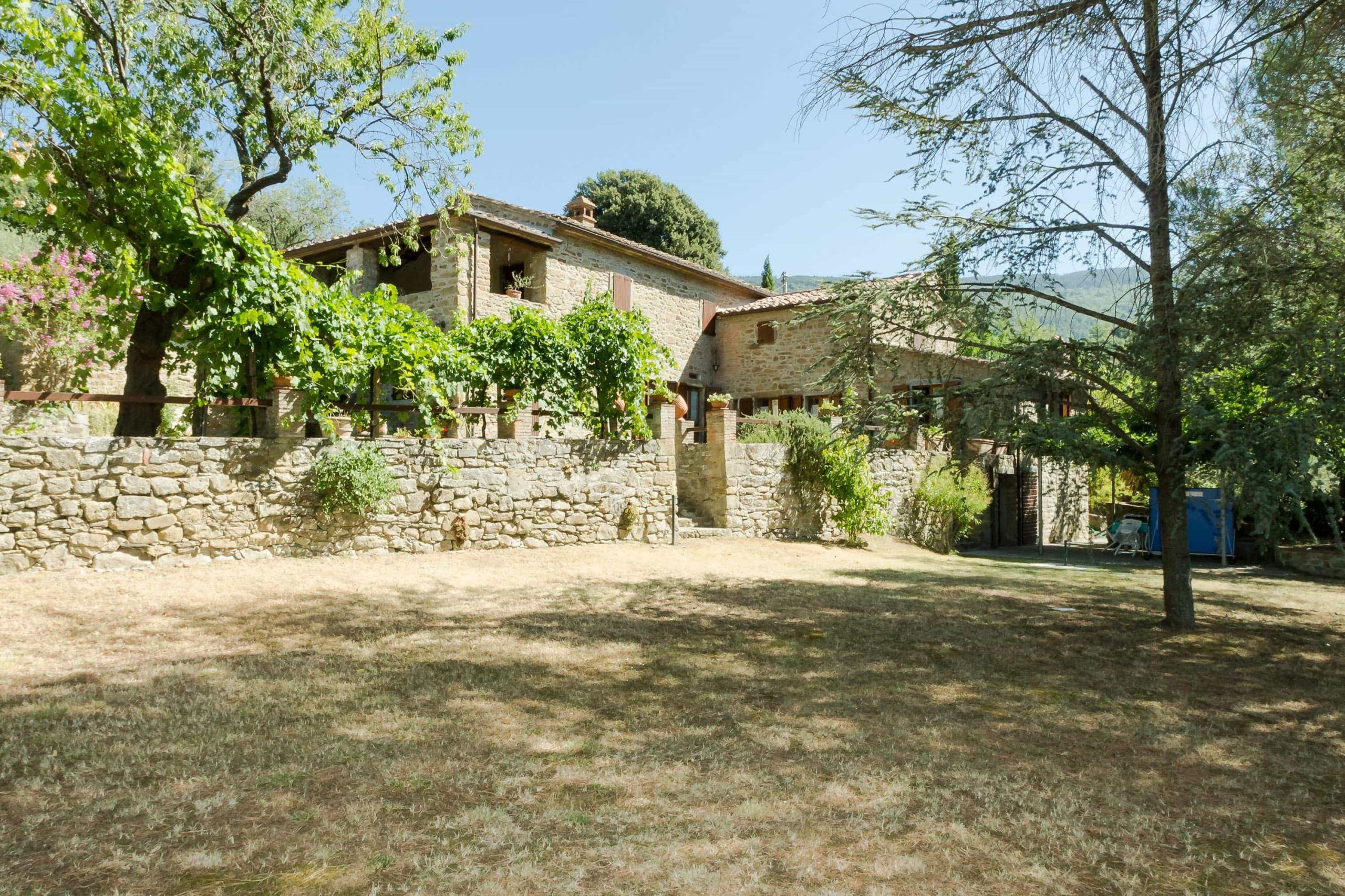 Farmhouse with 5 bedrooms and swimming pool