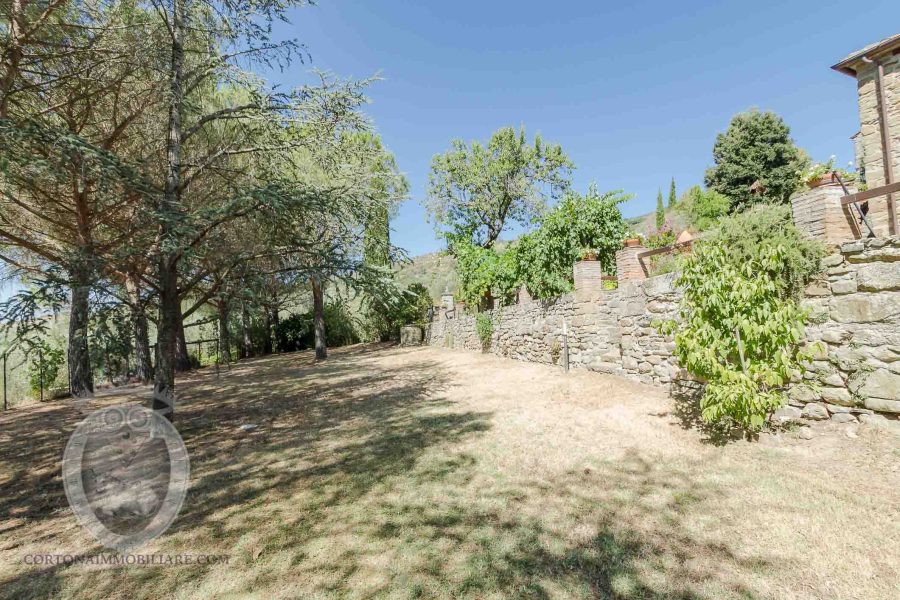 Farmhouse with 5 bedrooms and swimming pool