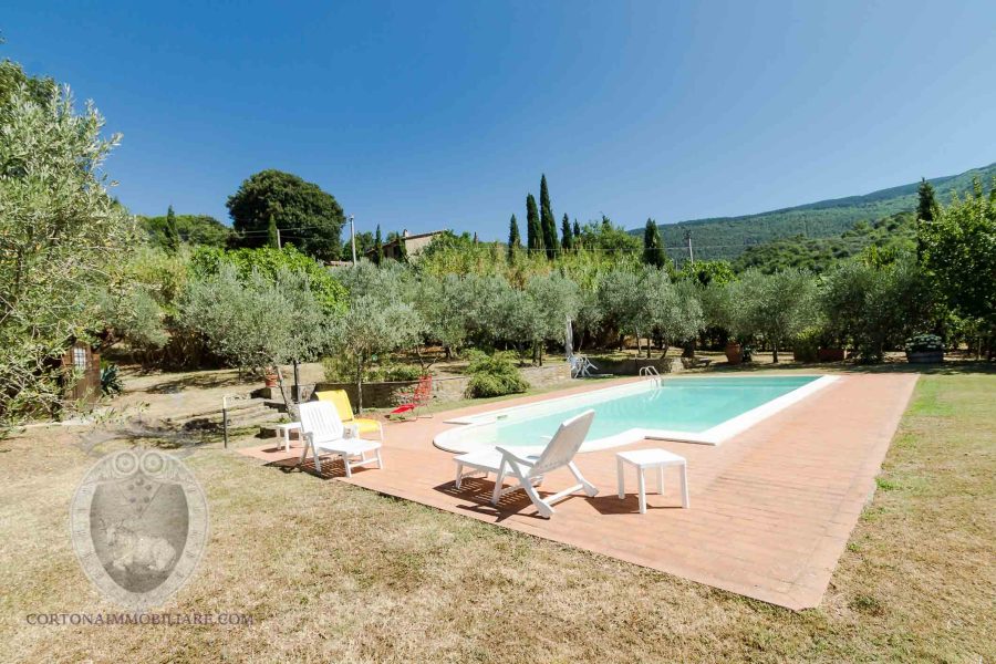 Farmhouse with 5 bedrooms and swimming pool