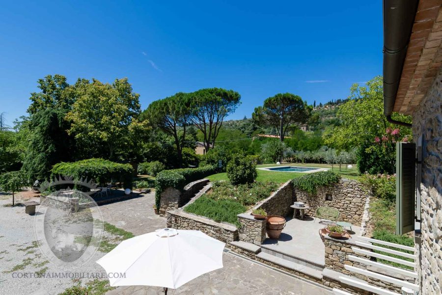 Casa colonica ristrutturata a 2.5km da Cortona
