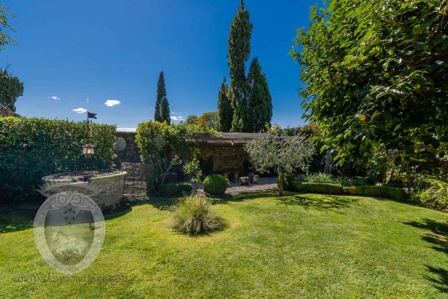 Casa colonica nel centro storico di Cortona