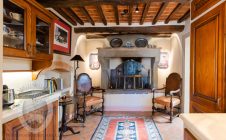 Unique country house inside the historical centre of Cortona