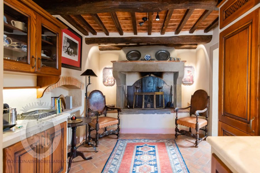 Unique country house inside the historical centre of Cortona