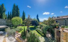 Unique country house inside the historical centre of Cortona