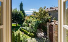 Unique country house inside the historical centre of Cortona