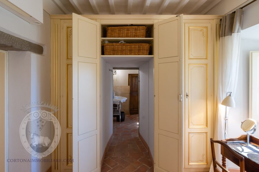 Unique country house inside the historical centre of Cortona