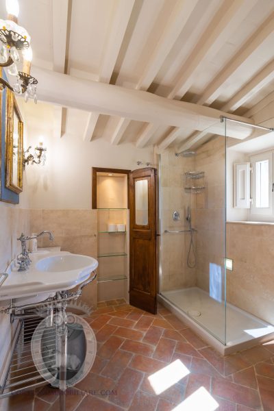 Unique country house inside the historical centre of Cortona