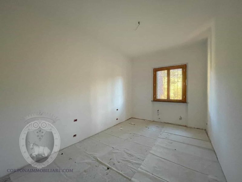 Independent panoramic house with swimming pool